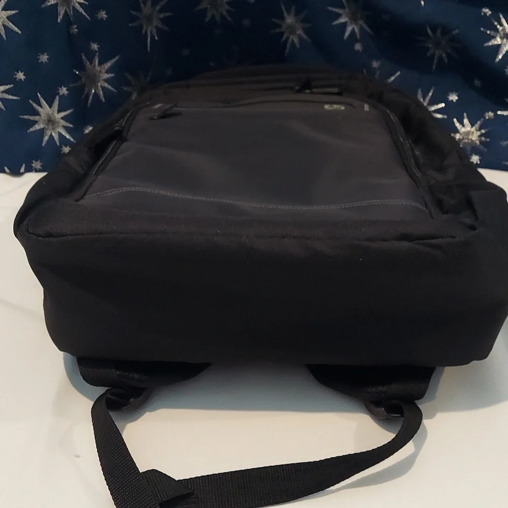 4 Pocket hp laptop backpack